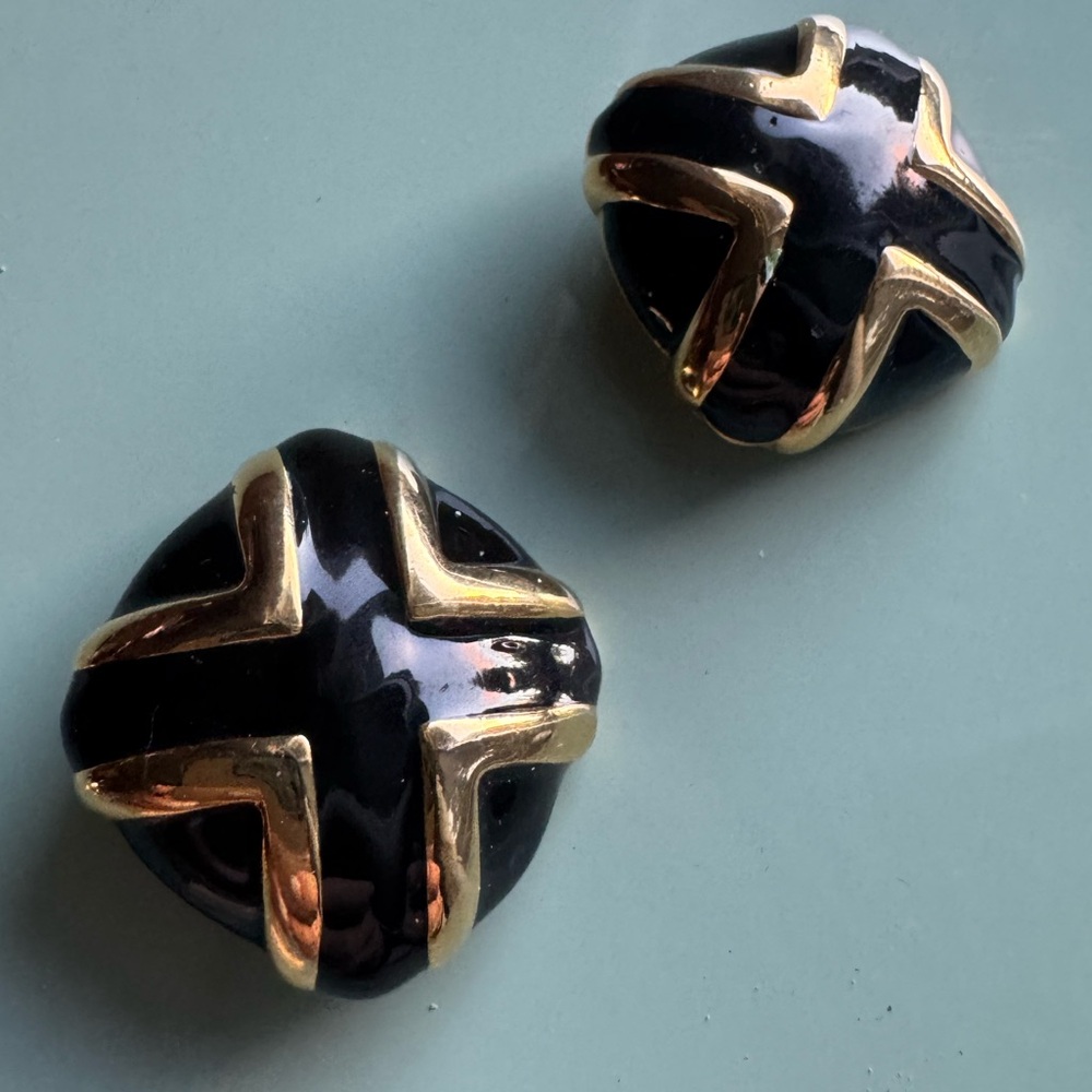 Vintage black and gold tone enamel clip on earrings